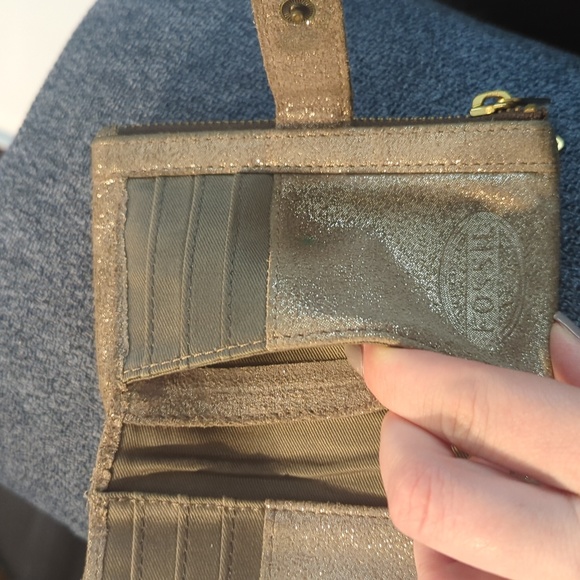 Fossil Fold Wallet in Metallic Light Gold/Tan - Picture 9 of 11